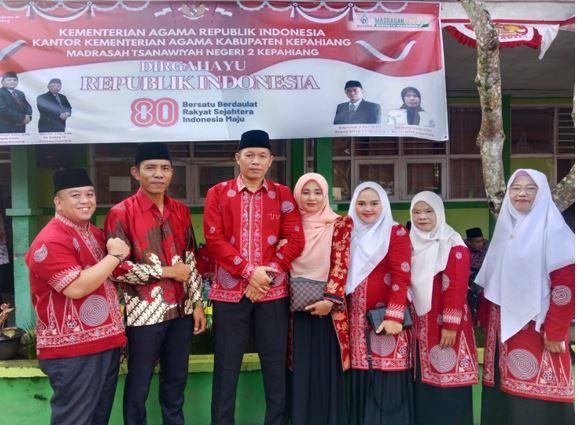 KUA Tebat Karai Menghadiri Upacara HUT Kemerdekaan RI ke- 80
