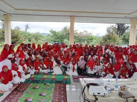 Semarak HUT Kemerdekaan RI ke-80, ASN KUA Curup Tengah Isi Tausiah Bersama BKMT Curup Timur