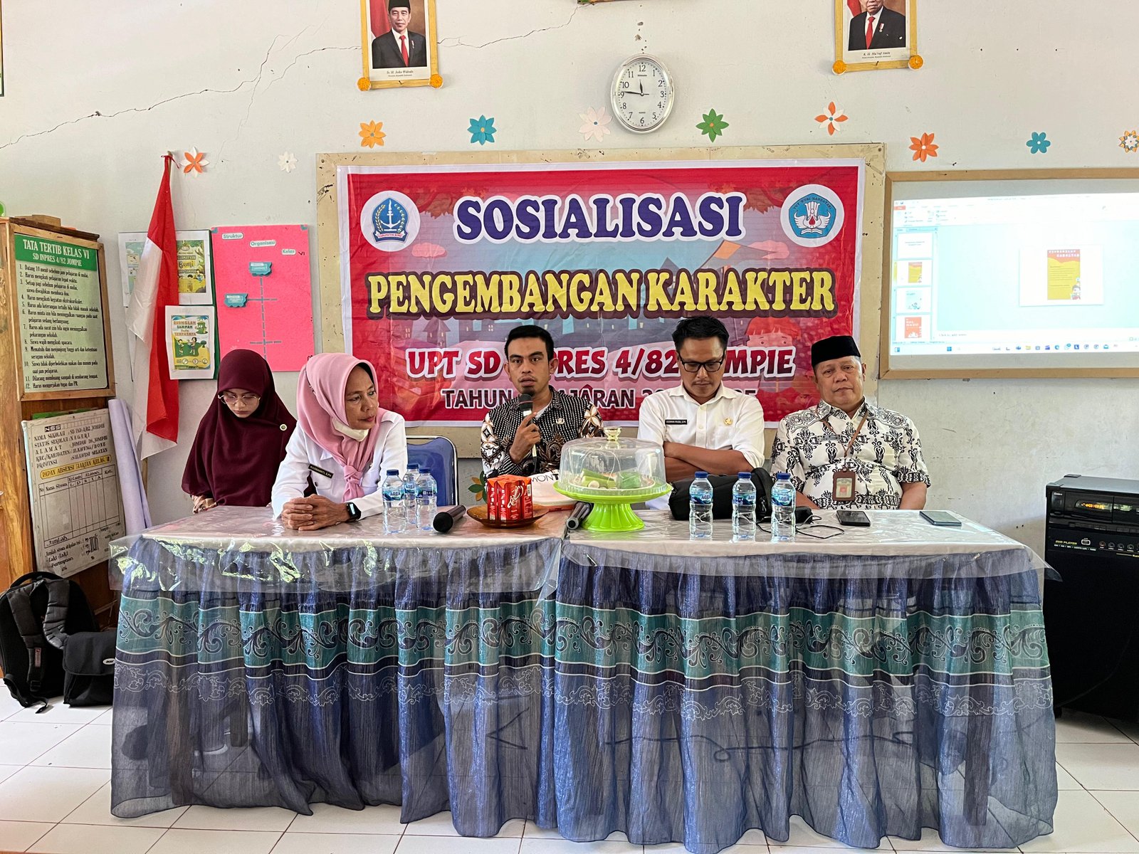 Kolaborasi KUA Ulaweng dan SD Inpres 4/82 Jompie, Libatkan Orang tua siswa gelar pembinaan karakter siswa.