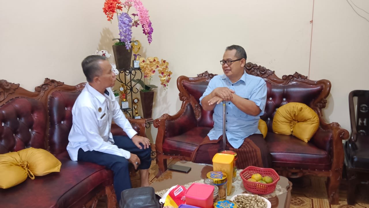 PC APRI Kabupaten Lampung Timur Jenguk Kepala KUA Raman Utara