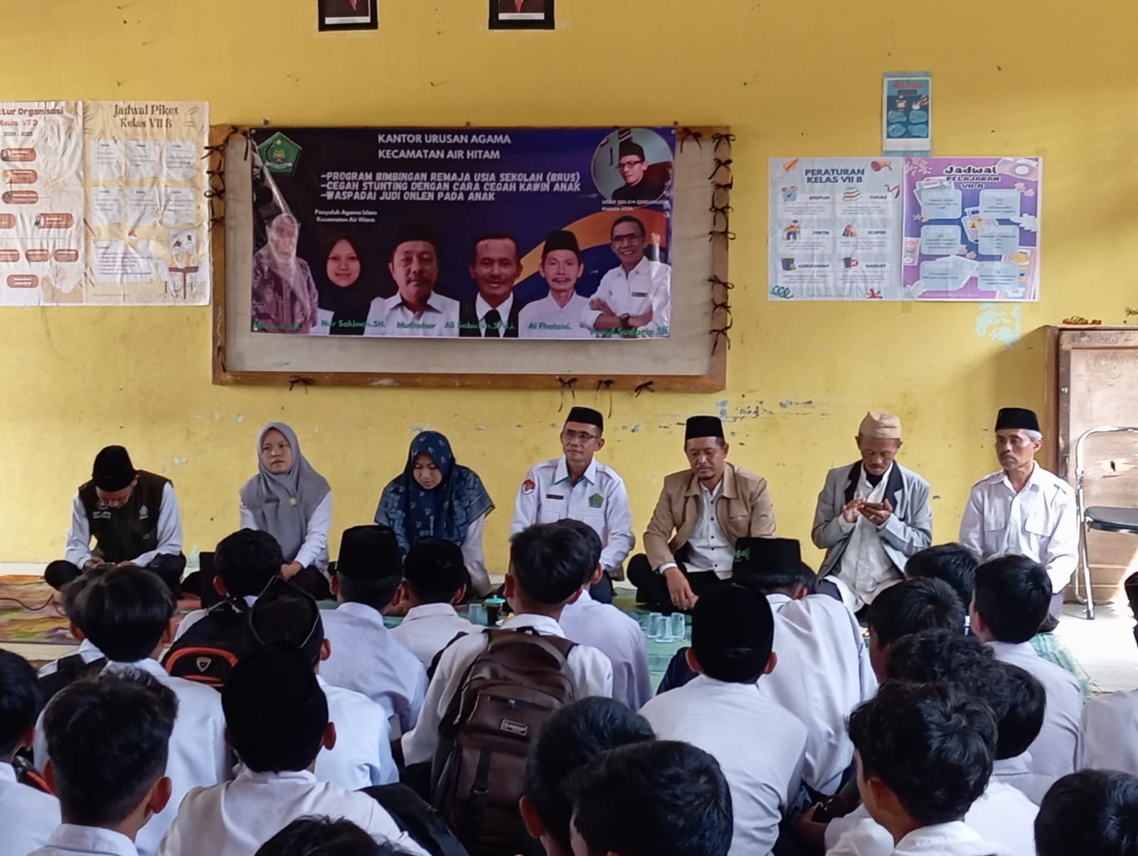Bimbingan Remaja Usia Sekolah(Brush)KUA Air Hitam tingkatkan Moralitas Luhur Siswa siswi Madrasah Dan Sekolah
