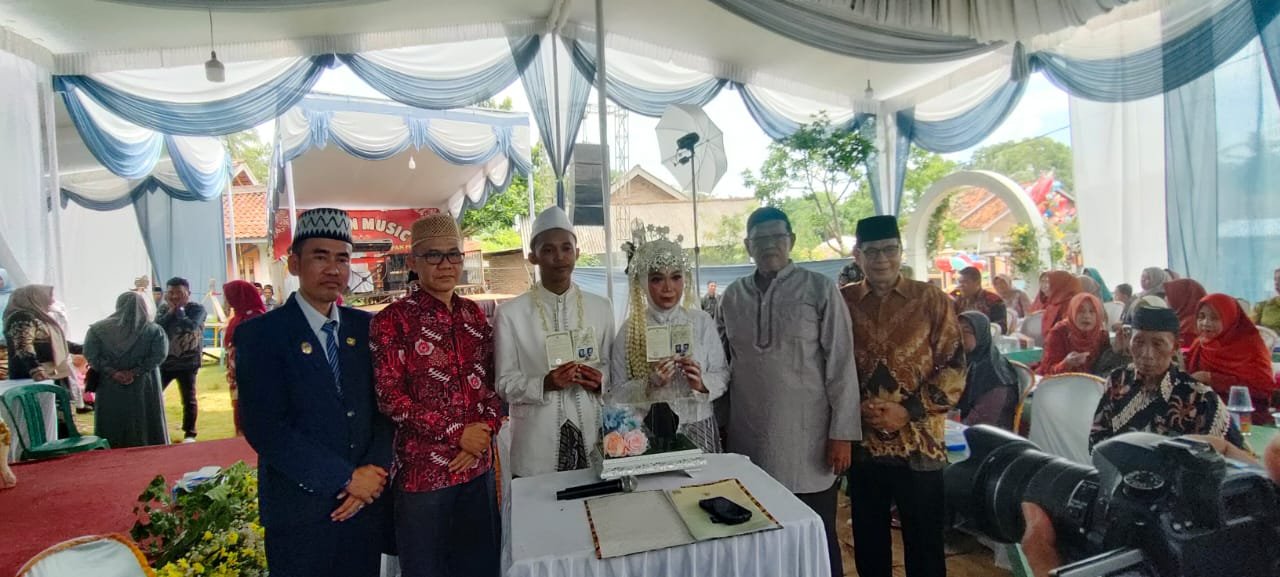 Kepala KUA Purbolinggo Dampingi Kepala Kemenag Bandar Lampung dalam Momen Sakral Akad Nikah di Sukadana Tengah