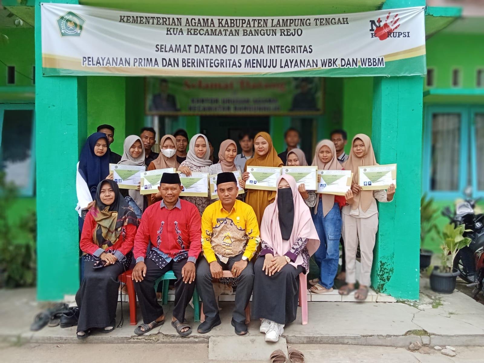 KUA Bangunrejo Bersama Puskesmas dan PLKB Gelar Bimbingan Perkawinan Mandiri untuk 12 Pasang Calon Pengantin