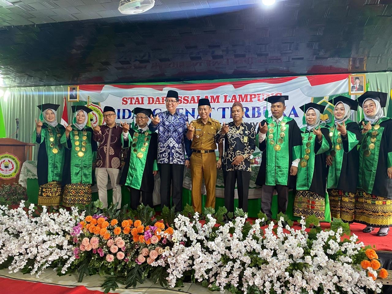 Penghulu KUA Way Jepara Pimpin Doa dalam Wisuda Sarjana ke-12 STAI Darussalam Lampung