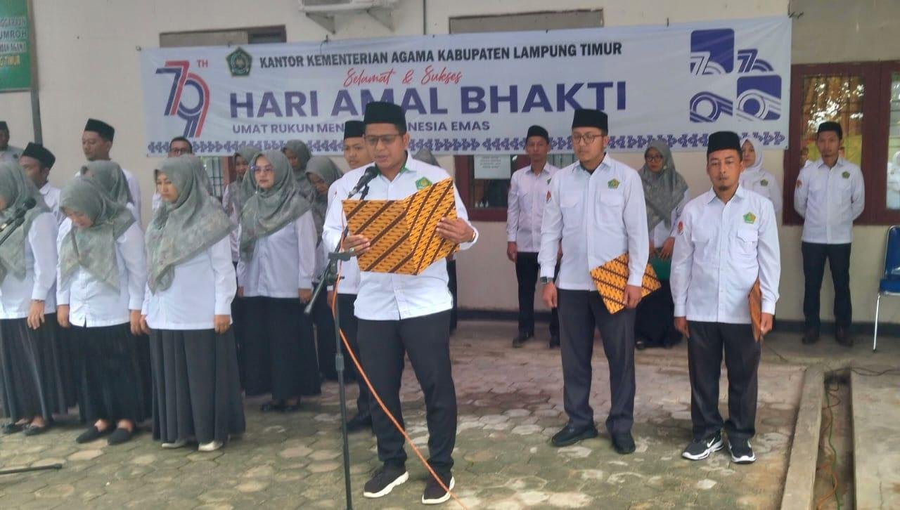 Penyuluh Agama KUA Sekampung Udik, Jamaludin, S.H., Lantang dan Khidmat Membaca Panca Prasetya Korpri