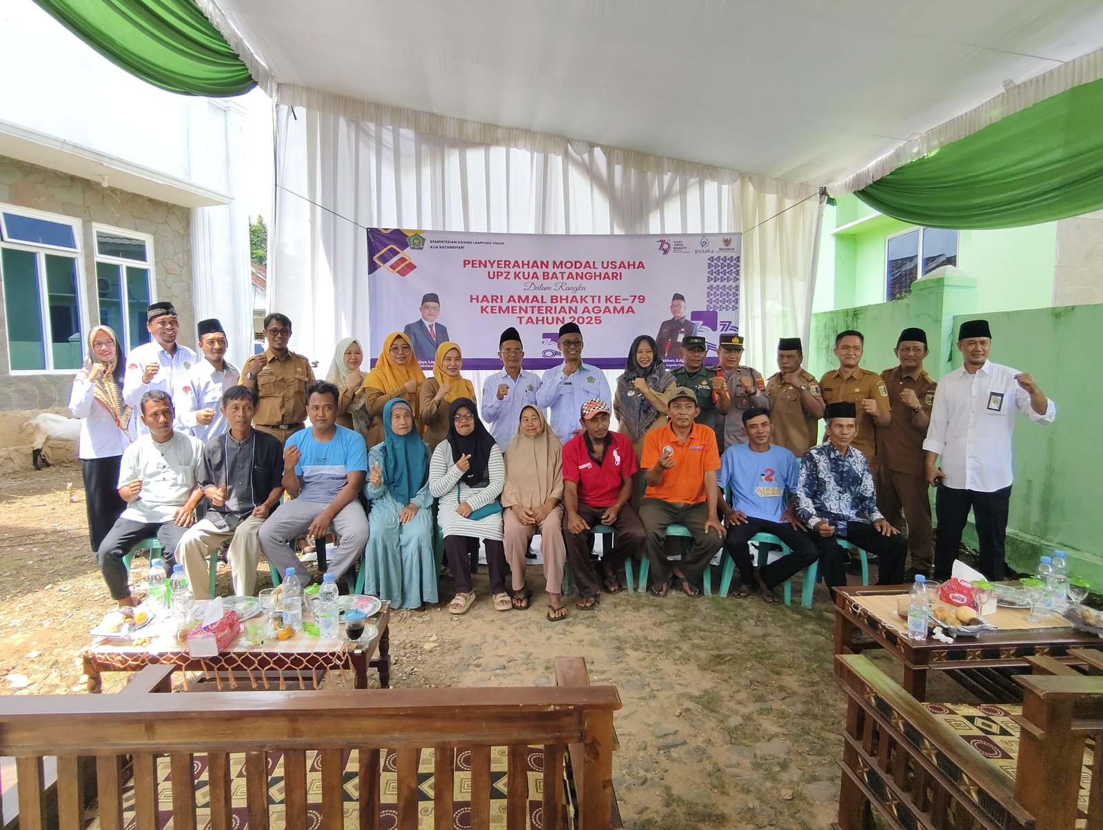 Sinergi untuk Umat: UPZ KUA Batanghari Serahkan 9 Ekor Kambing dalam Peringatan HAB ke-79