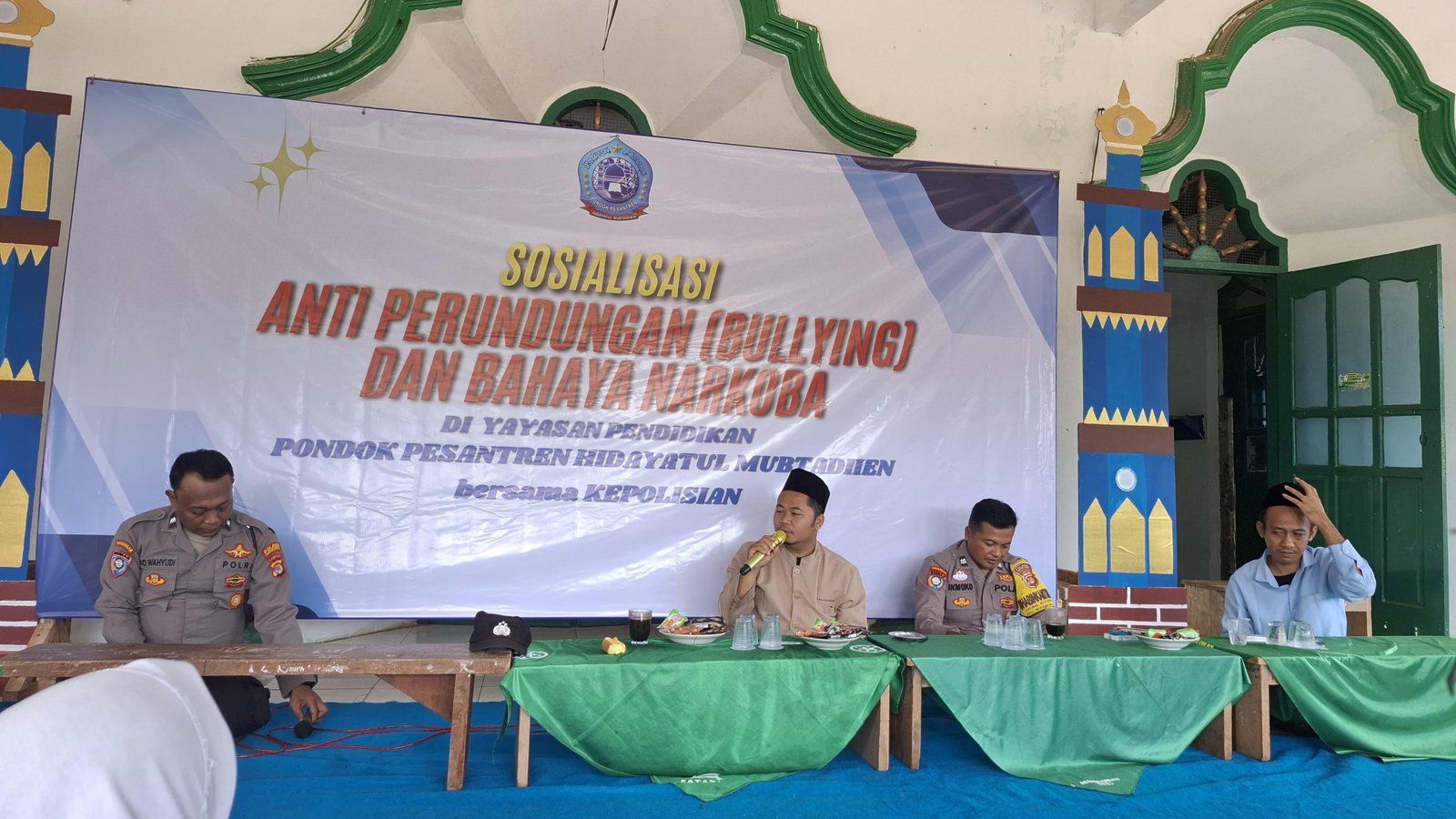 Penyuluh Agama Islam KUA Sekampung Udik Jadi Moderator Seminar Anti-Perundungan di Hidayatul Mubtadiien
