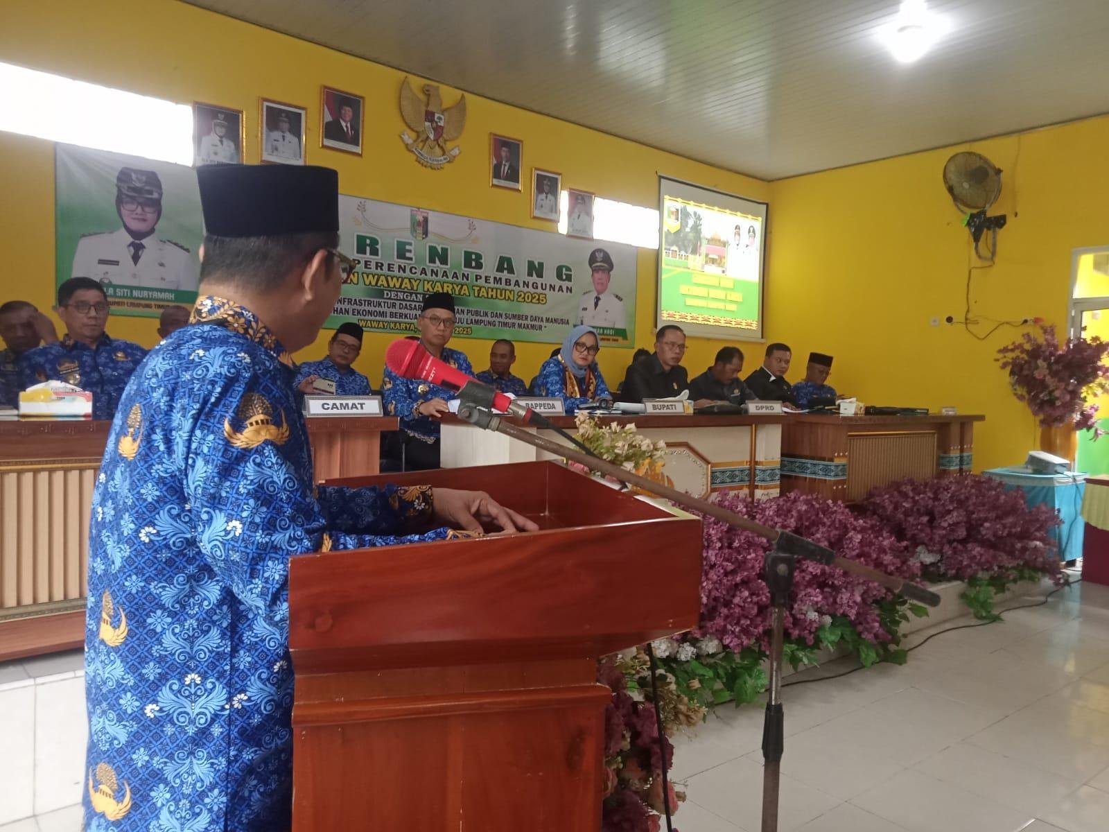 Musrenbang Waway Karya: Kepala KUA Pimpin Doa, Bupati Hadir