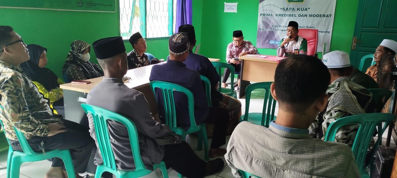 Jelang Idul Fitri, KUA Pasir Sakti Perkuat Silaturahmi dan Berbagi