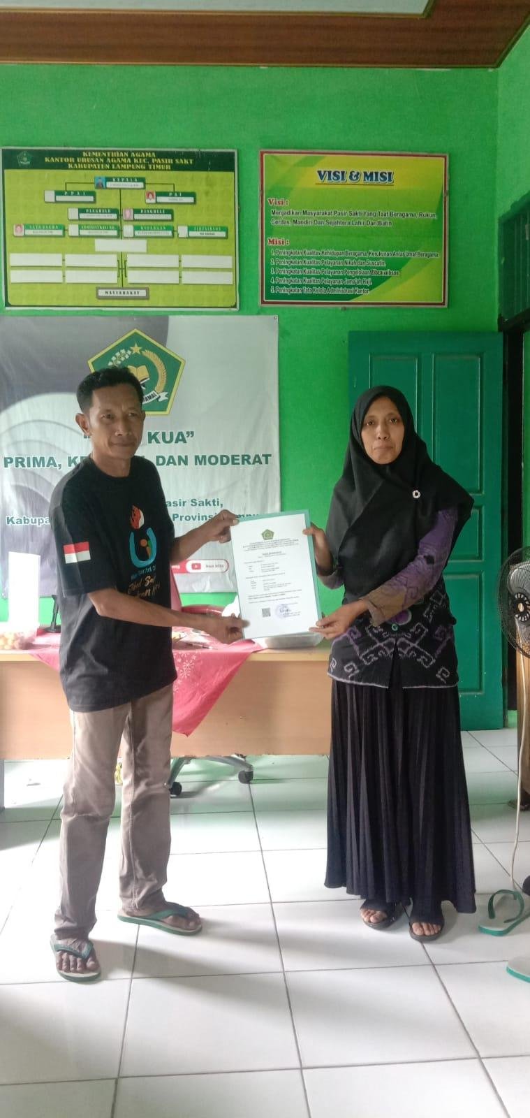 SKT Mushola Miftahul Iman Resmi Diserahkan, KUA Pasir Sakti Dukung Legalitas Tempat Ibadah