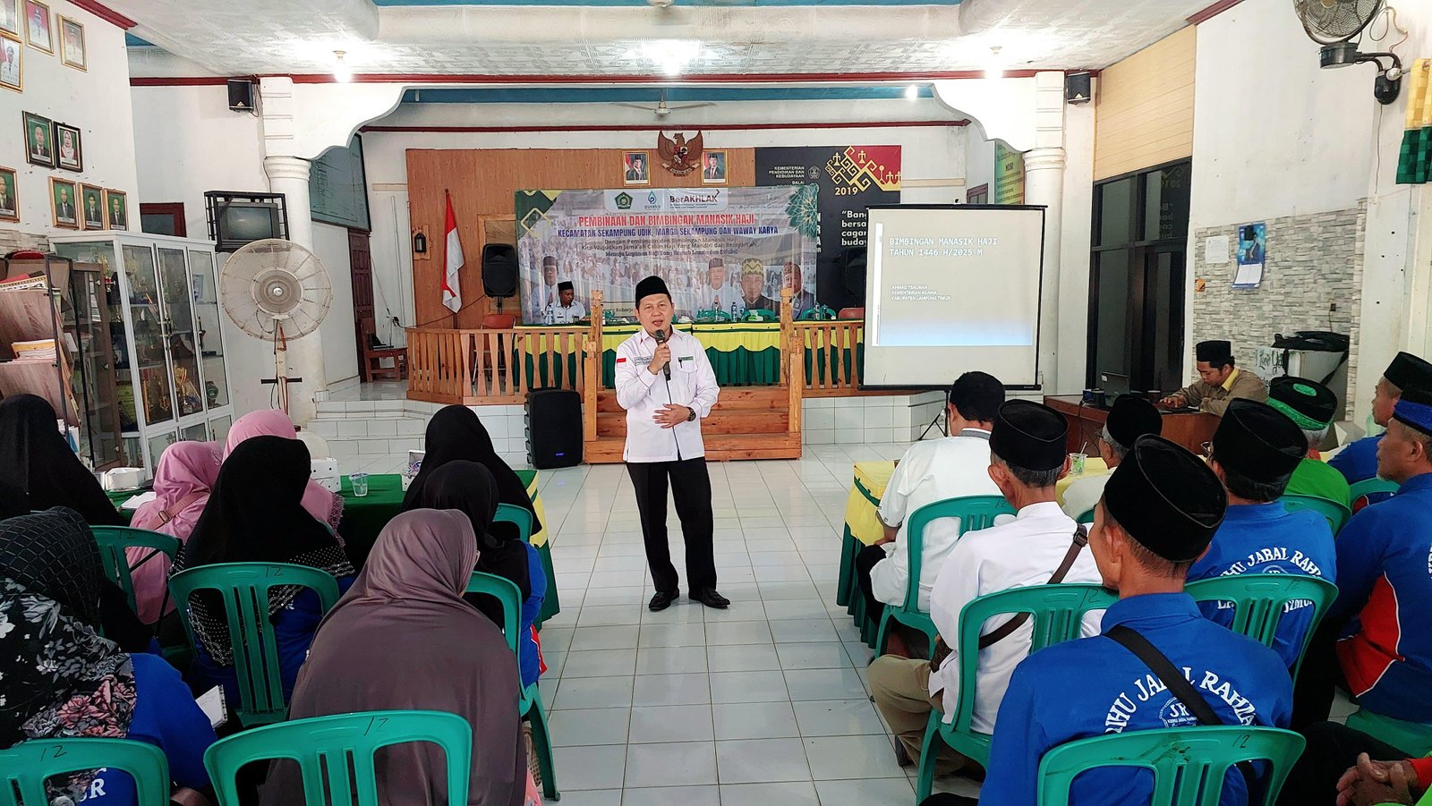 Manasik Tiga Kecamatan Serentak di Pugung Raharjo, H. Ahmad Tsauban Kupas Tuntas Haji dan Umrah