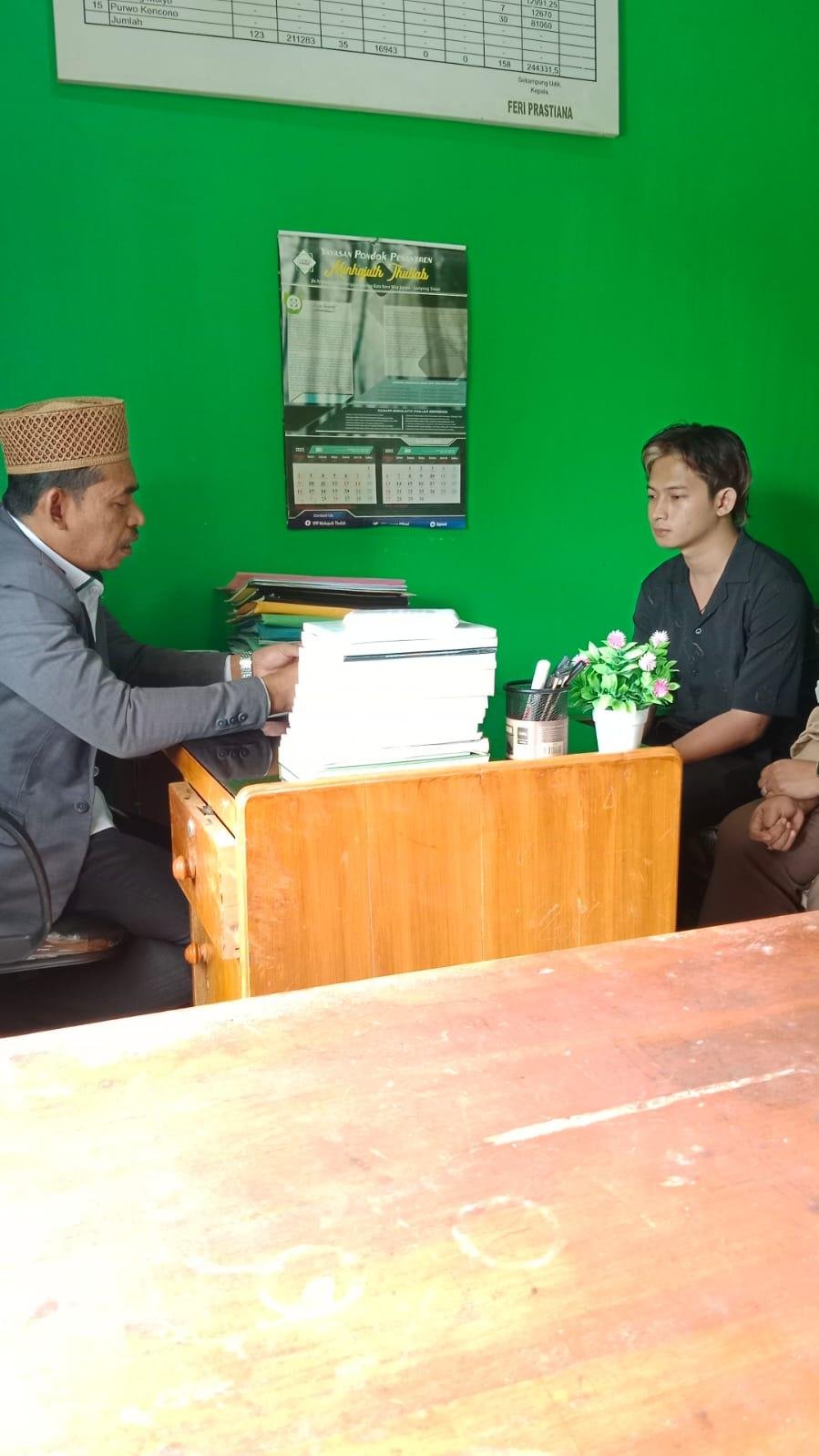 Penghulu KUA Sekampung Udik Pandu Ikrar Mualaf Warga Sidorejo