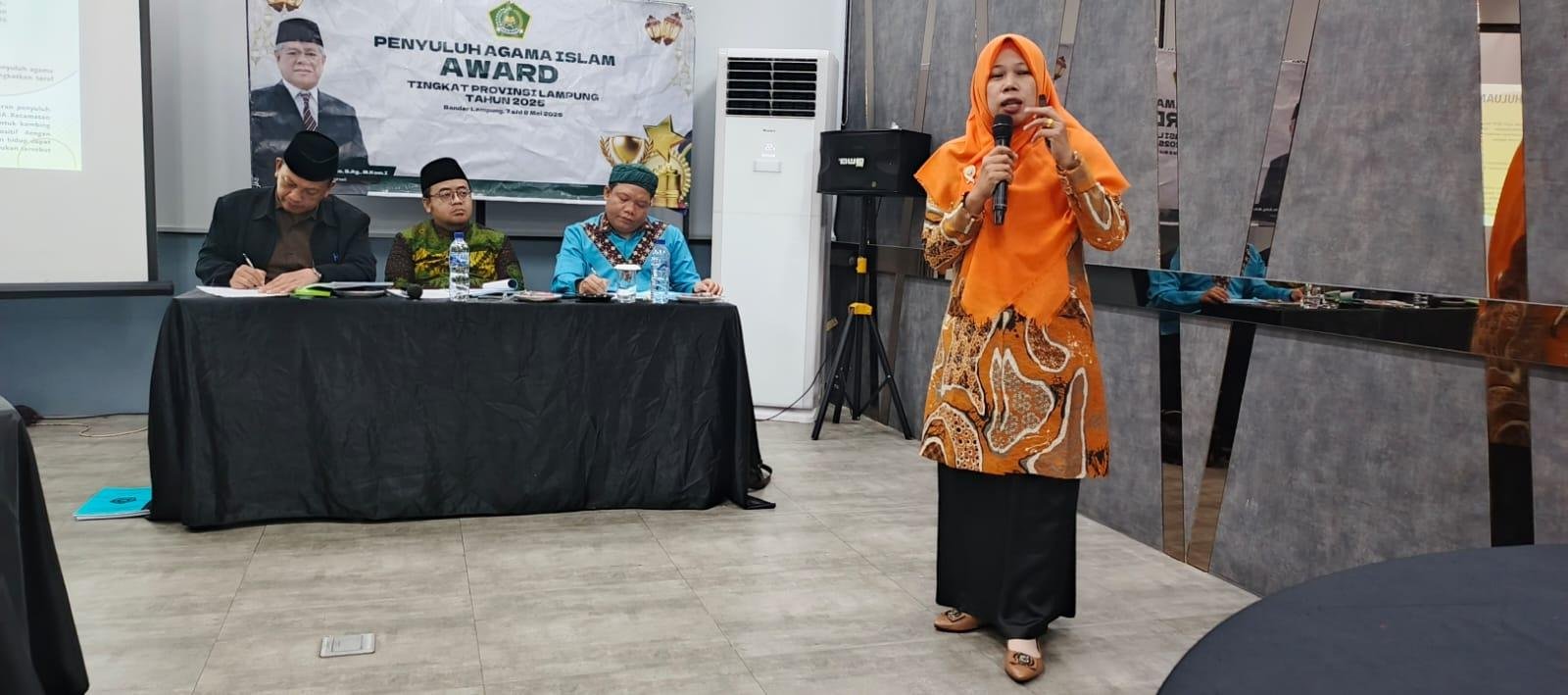 Asriatun Guncang Panggung Penyuluh Award 2025: Bawa Semangat Ekonomi Umat dari Batanghari ke Lampung