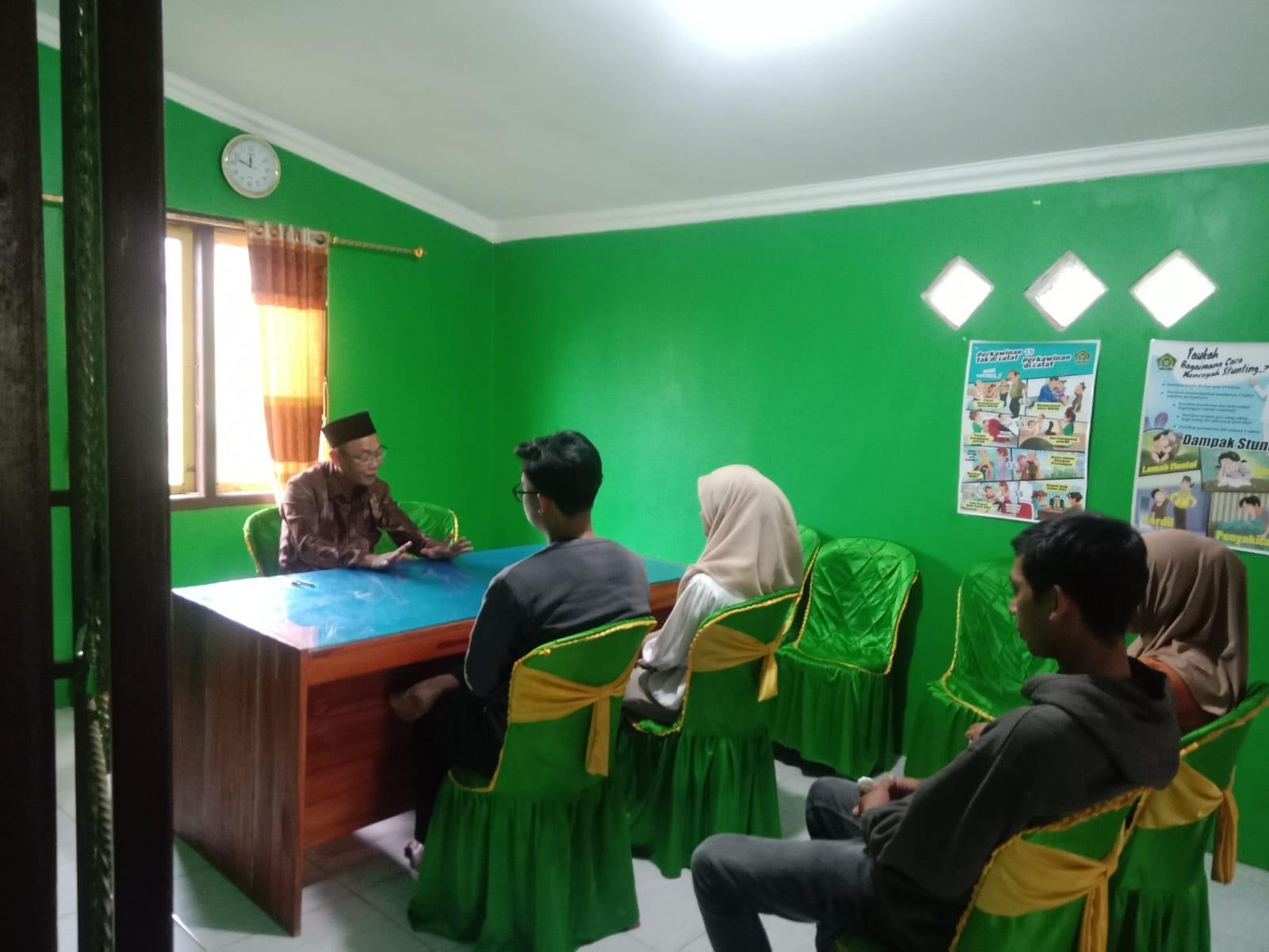 Bangun Keluarga Tangguh, Kepala KUA Sekampung Udik Jadi Narasumber Bimwin Catin