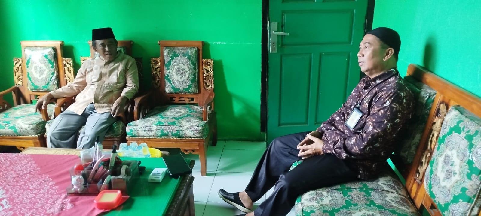 Kepala KUA Pasir Sakti Terima Kunjungan Ketua MWC NU, Bahas Sinergi Program dan Isbat Terpadu