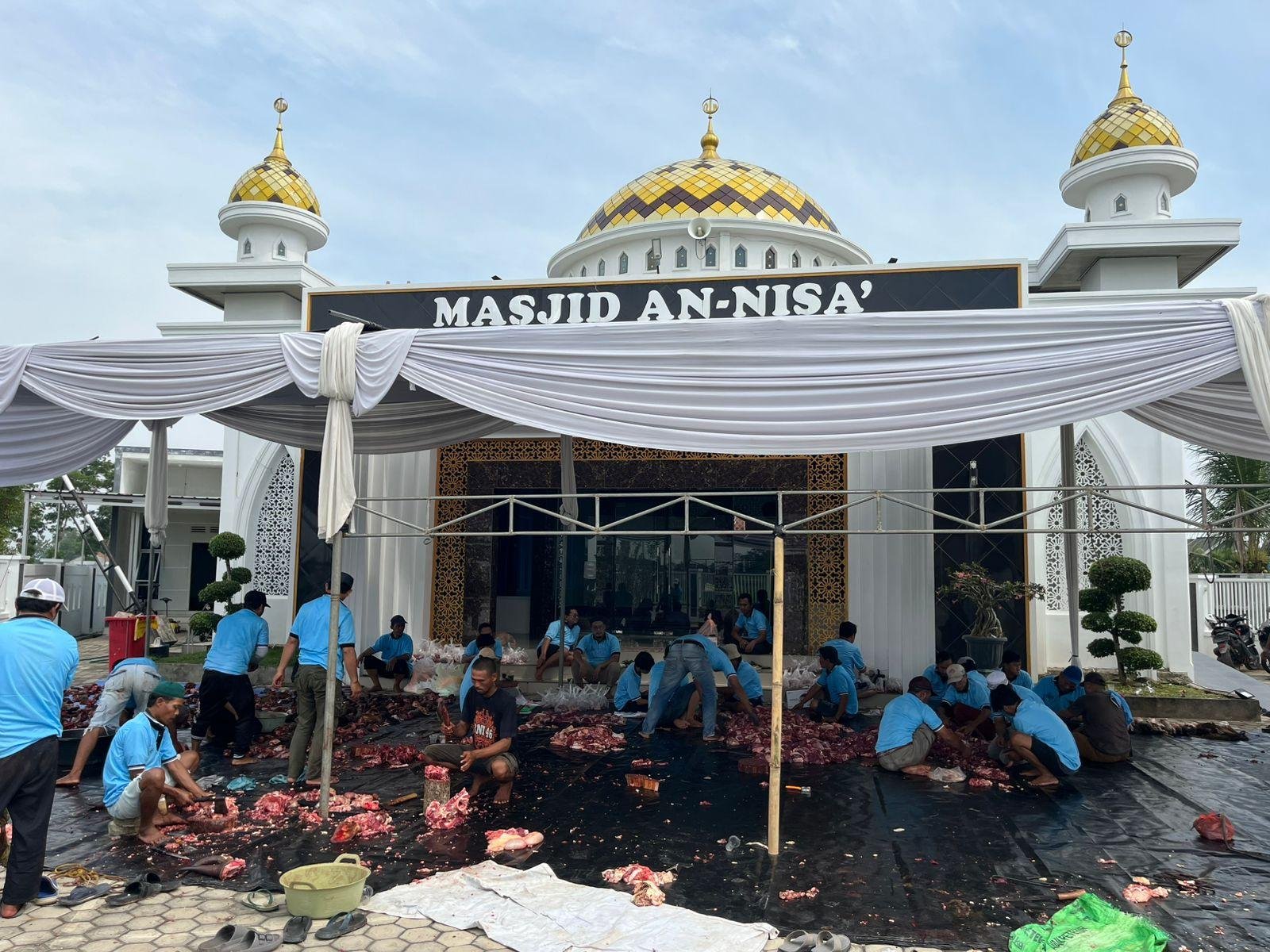 Semangat Qurban di Masjid An-Nisa Mulyojati: 6 Sapi dan 2 Kambing Didistribusikan ke Warga RW 03