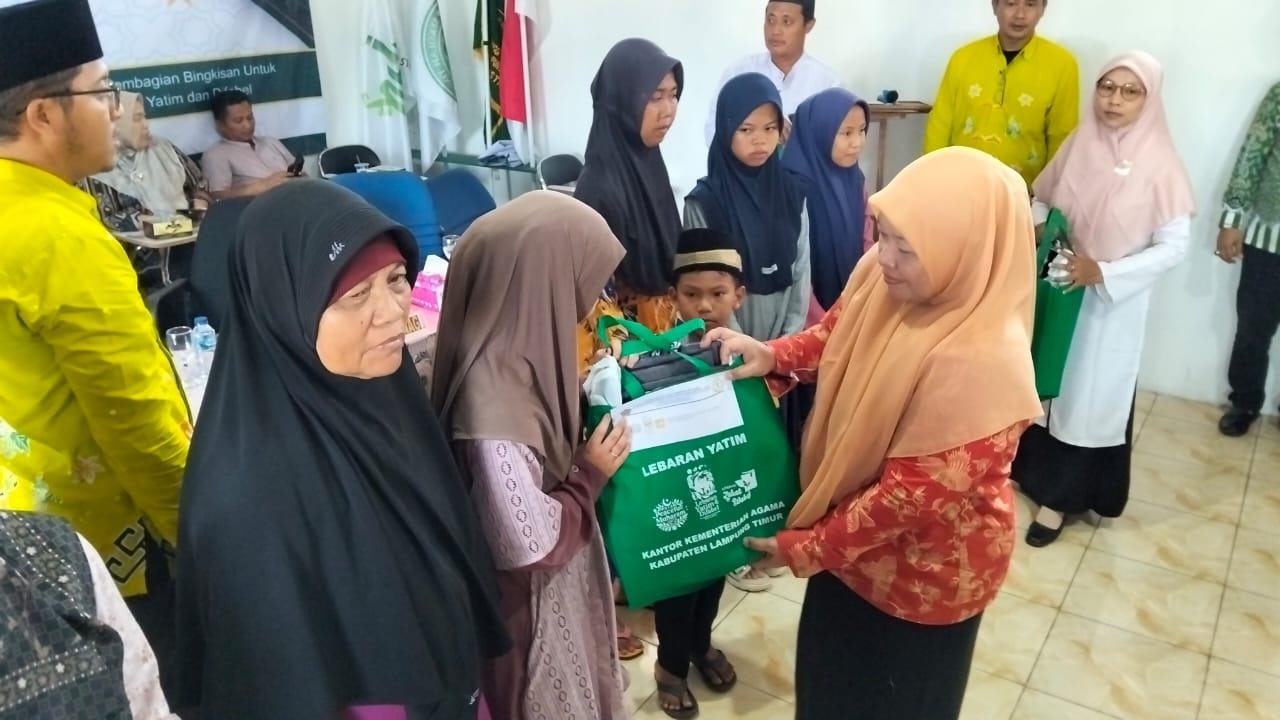 Dharma Wanita Kemenag Lampung Timur Hadiri Peacepul Muharram: Santunan untuk Yatim dan Difabel dari Hati yang Tulus