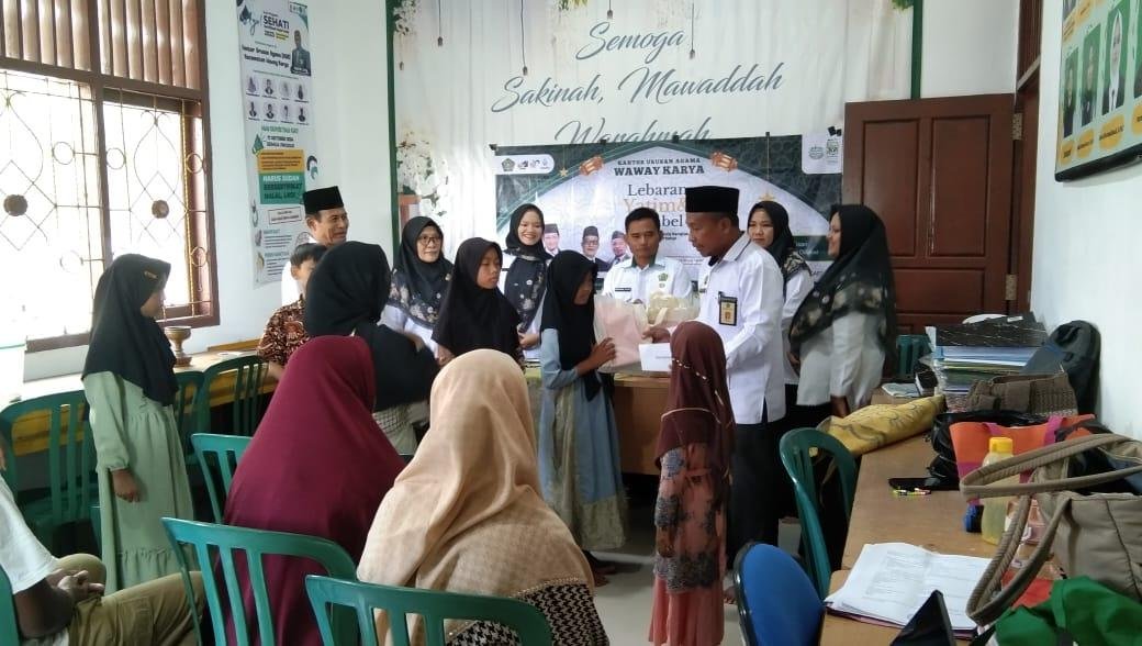 KUA Waway Karya Berbagi Kasih di Peaceful Muharram: Santunan untuk Yatim dan Difabel Disalurkan Bersama ASN dan PPPK