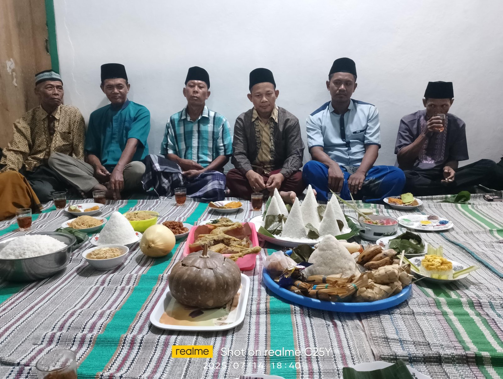 Doa dan Dakwah Kultural: Penyuluh Agama Hadiri Syukuran Kehamilan di Labuhan Ratu 6