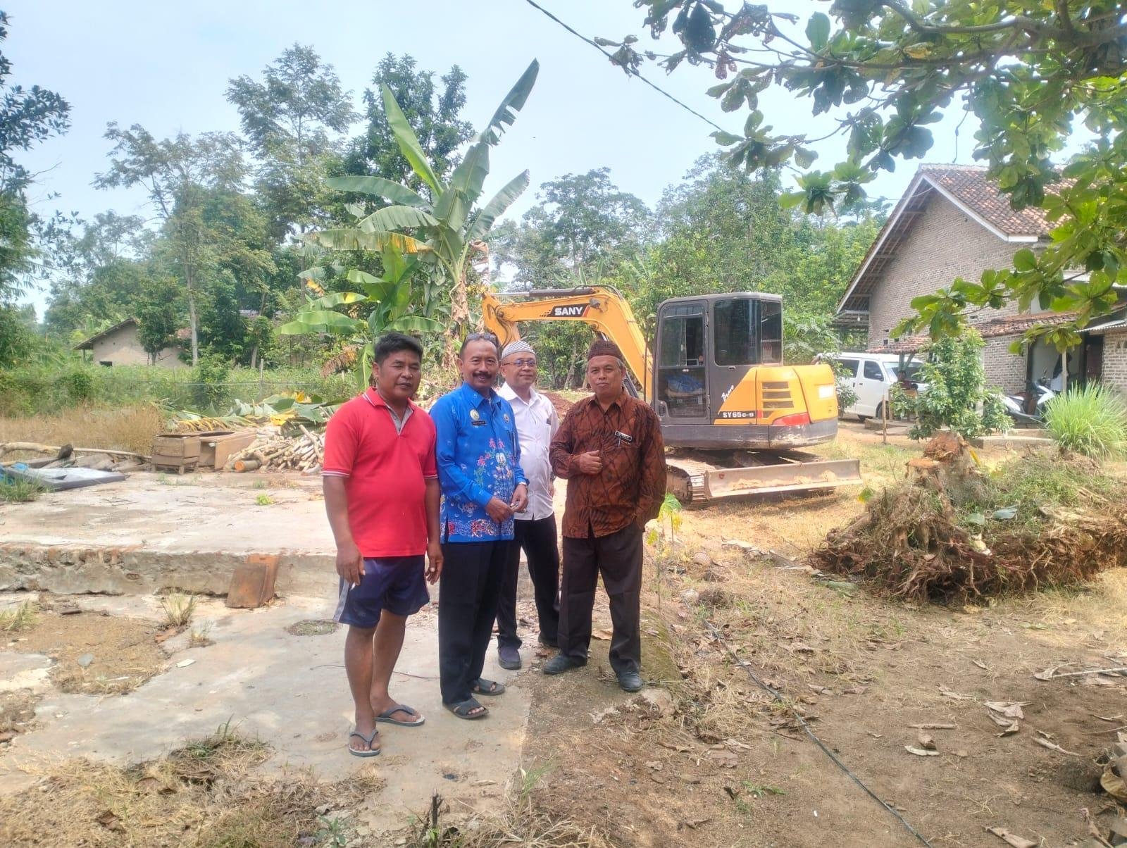 Warga Wakafkan Tanah Senilai Rp600 Juta, KUA Gadingrejo Segera Dibangun