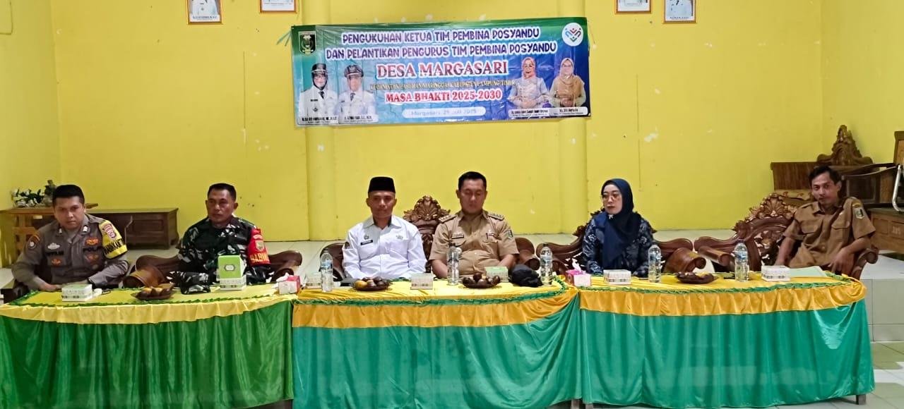 Penghulu KUA Labuhan Maringgai Hadiri Pengukuhan Tim Pembina Posyandu