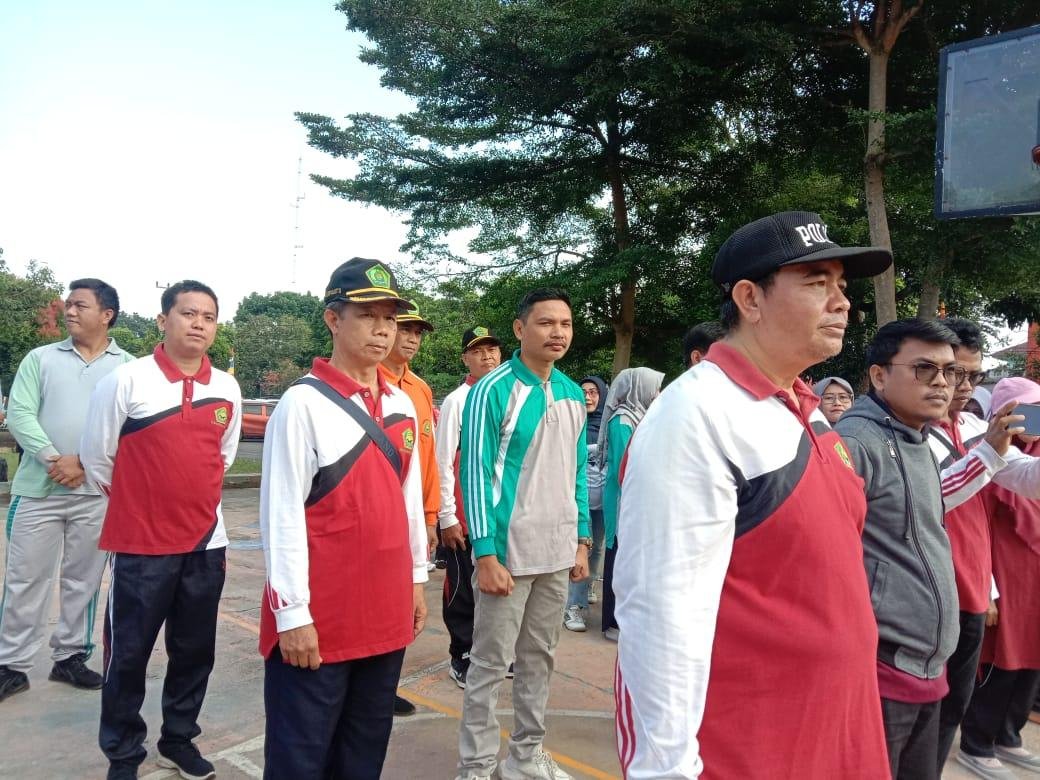 Dukung Semangat Kemerdekaan, Kepala KUA KUA Curup Utara Hadiri Pembukaan Lomba HUT RI Kemenag