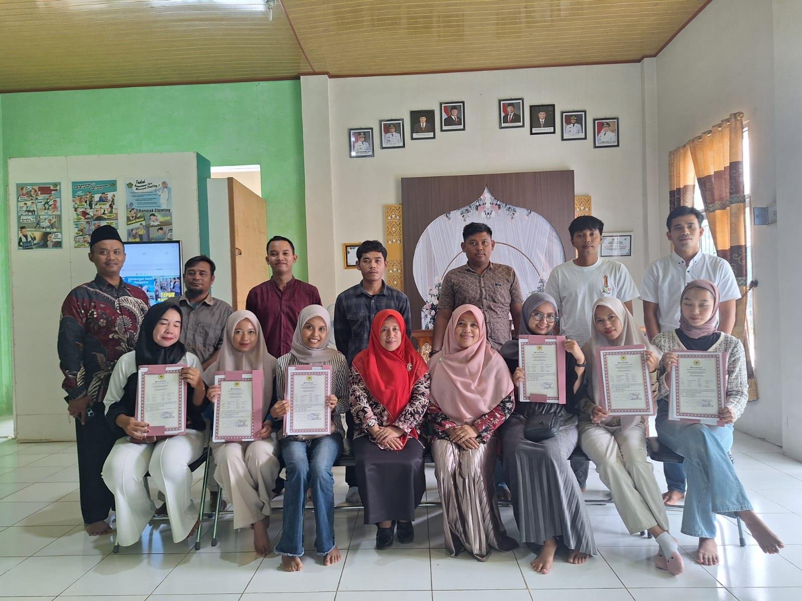 Bimwin Catin KUA Pekalongan, Seluruh Peserta Berwakaf