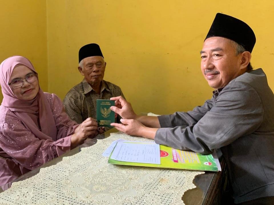Akad Nikah Unik, Kepala KUA Karangkobar Nikahkan Pasangan Sepuh dengan Wali Hampir Satu Abad