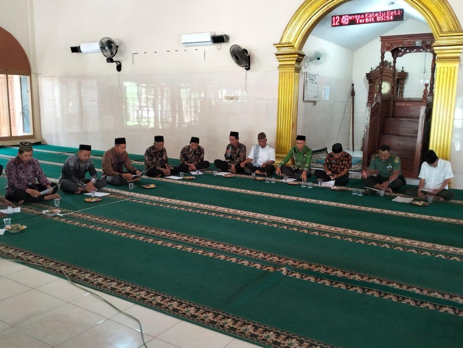 KUA Purbolinggo Gelar Istighosah, Doa Bersama untuk Persatuan Bangsa