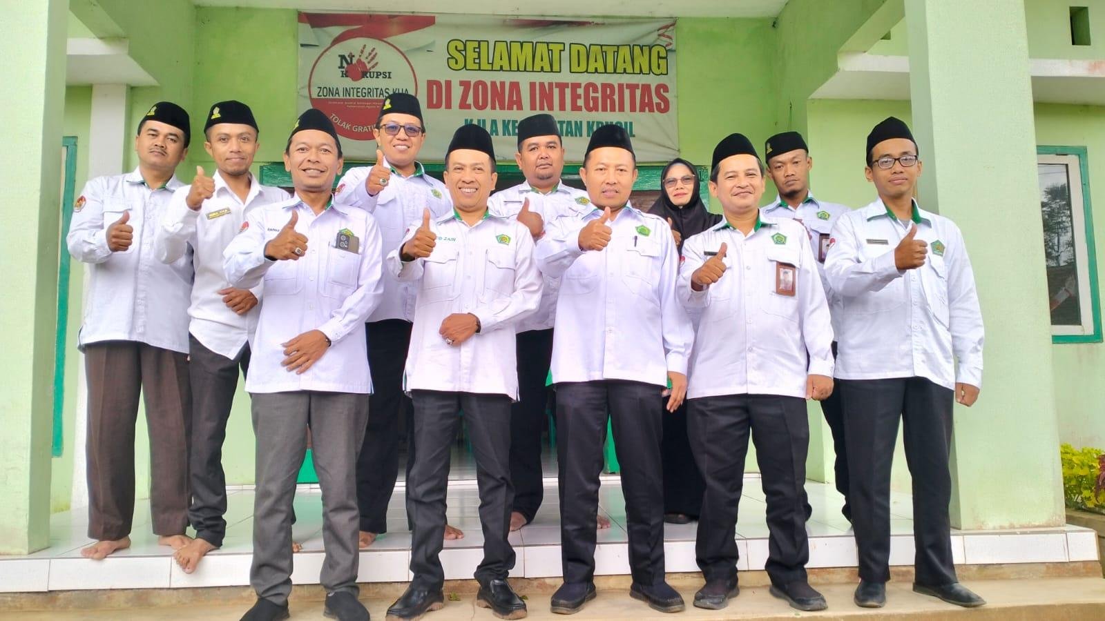 Bimas Islam lakukan penguatan ZI di KUA Krucil dan Maron 