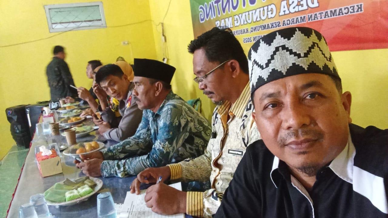 Kepala KUA Marga Sekampung Hadiri Rembuk Stunting di Desa Gunung Mas