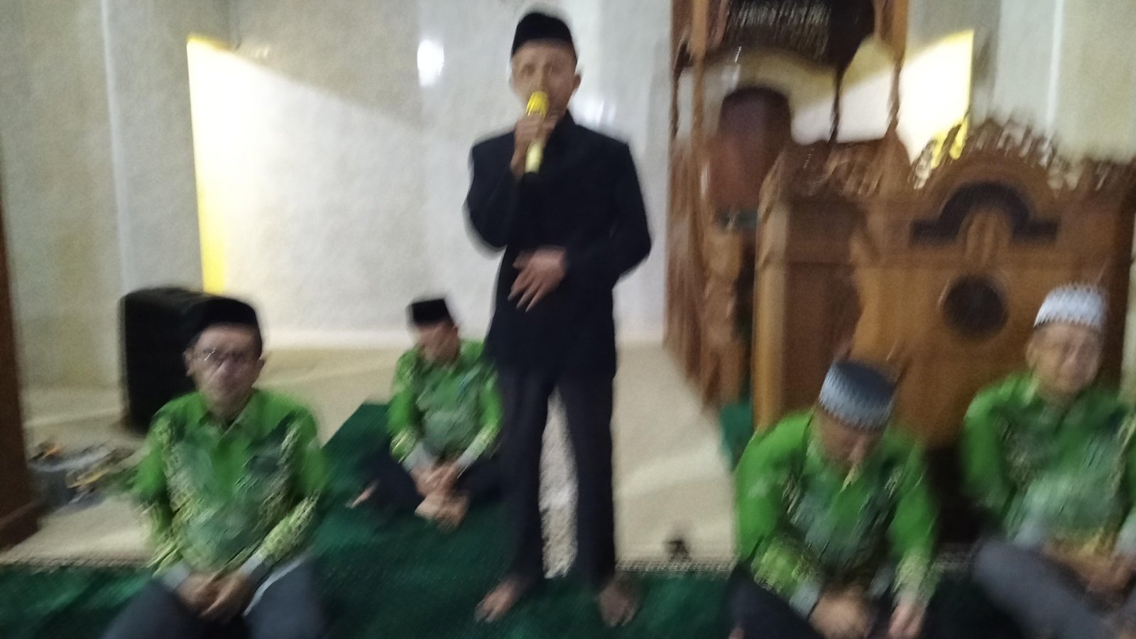 Kabag Kesra Lampung Timur Resmi Lepas Keberangkatan Jamaah Haji Kloter 24 di Islamic Centre Sukadana