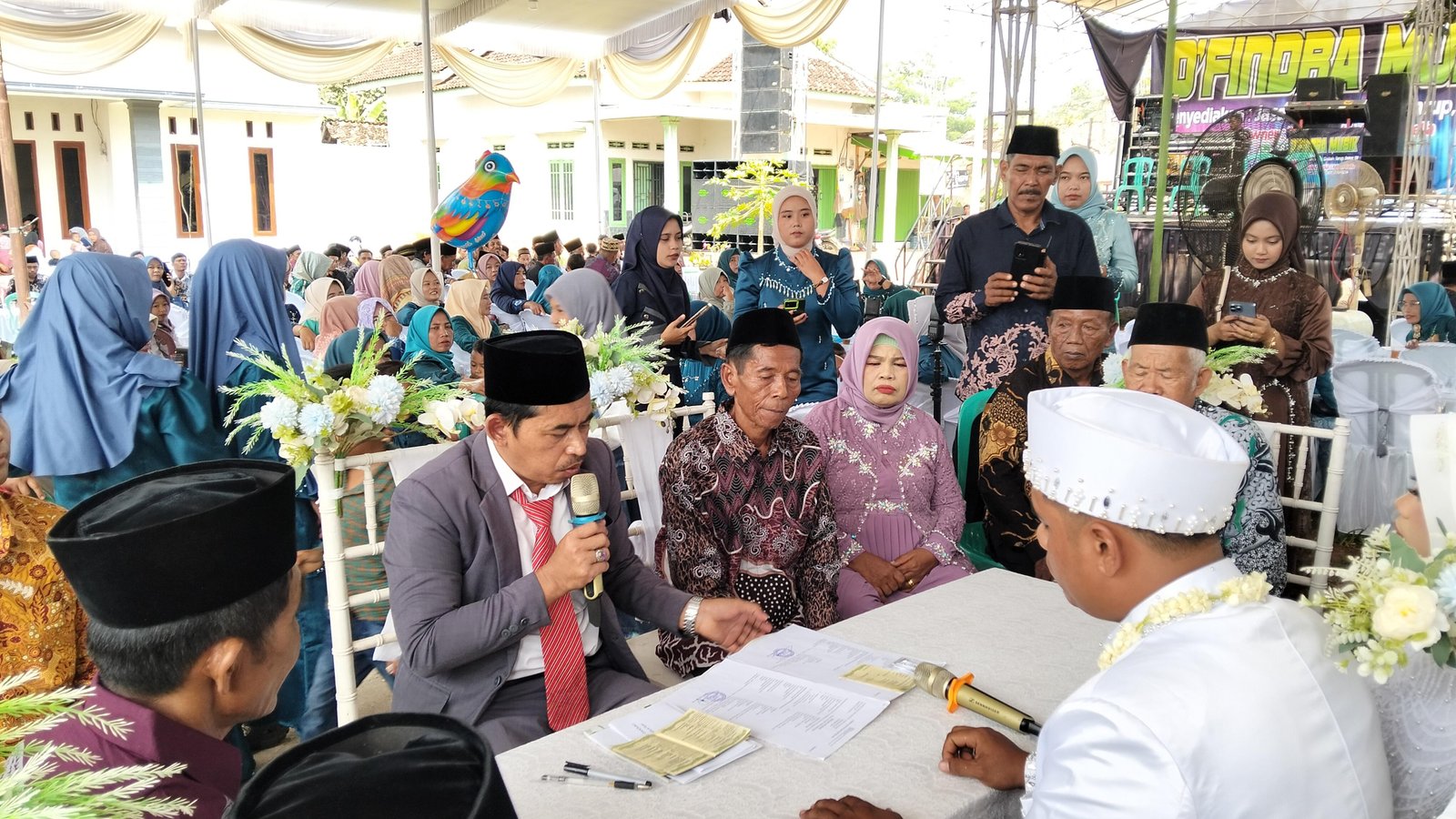 Pesan Mendalam Penghulu Sekampung Udik di Akad Nikah Dedi–Imroatul