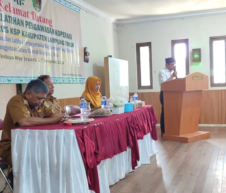 Penghulu KUA Sekampung Udik Pimpin Doa pada Pembukaan Pelatihan Manajemen Koperasi di Lampung Timur