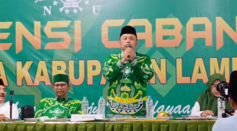 KH. Kholiq Amrullah dan KH. Dardiri Ahmad Resmi Melanjutkan Kepemimpinan di PCNU Lampung Timur.