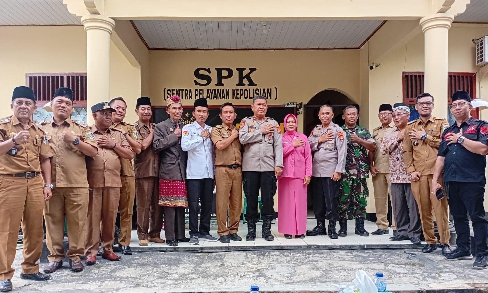 Kepala KUA Sukadana Hadiri Pisah Sambut Kapolsek: Kompak Dukung Kapolsek Baru, Hormat untuk yang Lama