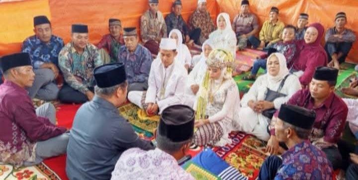 Akad Nikah Penuh Haru, KUA Sindang Kelingi Ingatkan Pentingnya Merawat Pernikahan