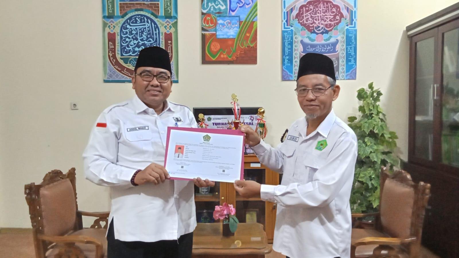 Penghulu Muda KUA Payung Sekaki Terbaik I PJJ Keluarga Sakinah Angkatan I Provinsi Riau