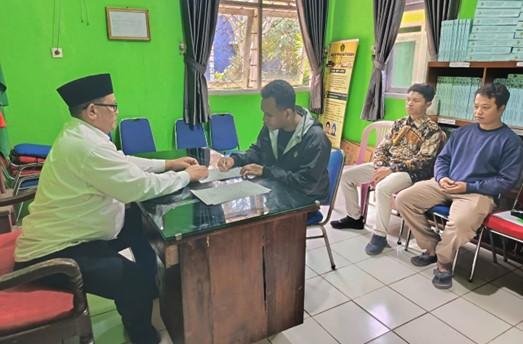 Bimbingan Keagamaan Pasca Ikrar: Komitmen KUA Punggelan dalam Pembinaan Mualaf