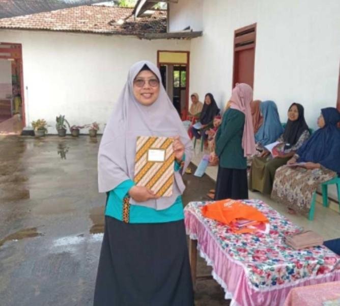 Supiyah, Penyuluh Islam, Aktif Dampingi Posyandu Lansia di Trisnomulyo  