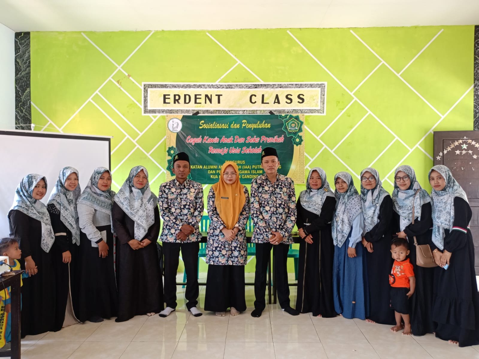 KUA Ganding Laksanakan Program BRUS di Lembaga Pendidikan Sumber Mas