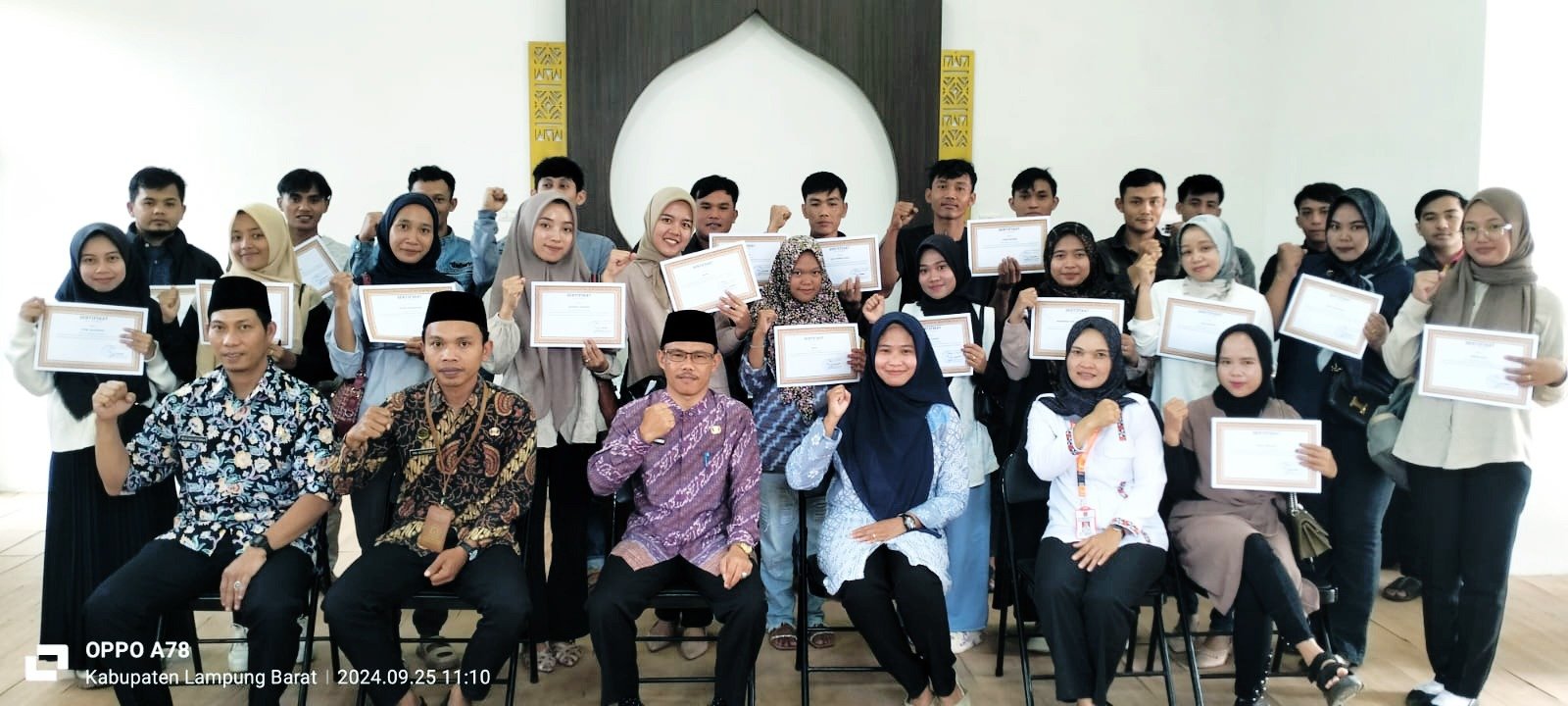 KUA Balik Bukit bersama UPTD Peskesmas Liwa Gelar Bimwin Calon Pengantin