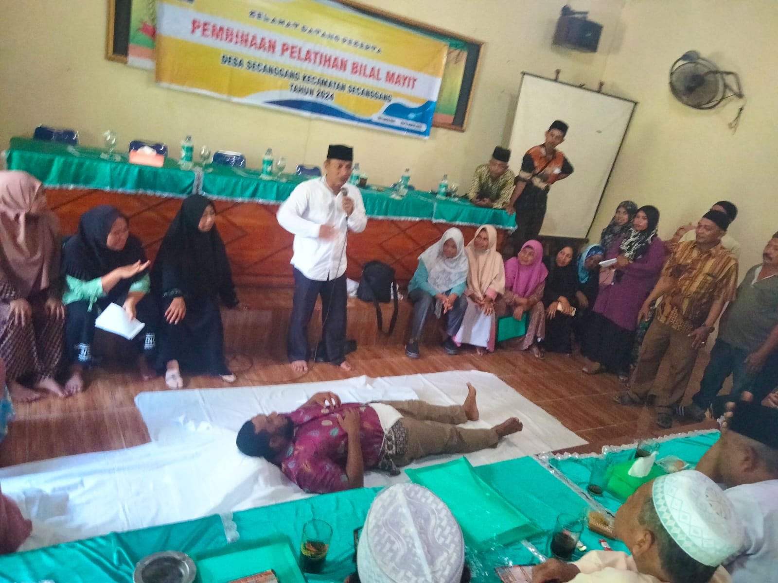 KUA  Kec. Secanggang Bersama Pemerintah Kecamatan Secanggang Laksanakan Pembinaan dan Pelatihan Bilal Mayit