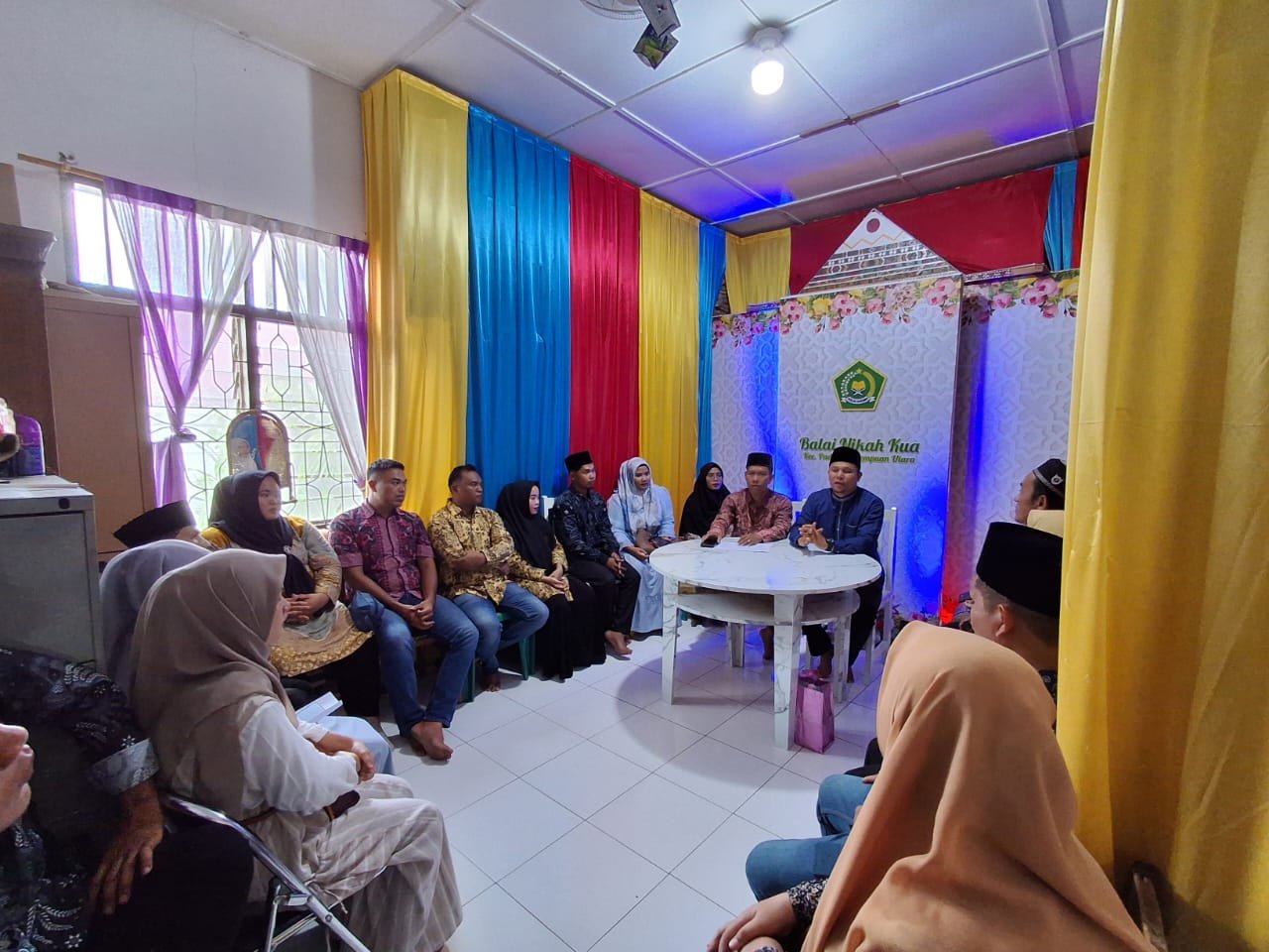Kepala KUA Padangsidimpuan Utara Ajak Peserta BIMWIN Menjadi Keluarga yang Sehat Jasmani dan Rohani