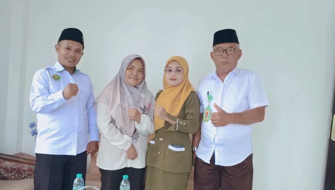 Pegawai Yayasan Sosliasisasi Kanker Indonesia Ke KUA Distrik Fakfak Tengah