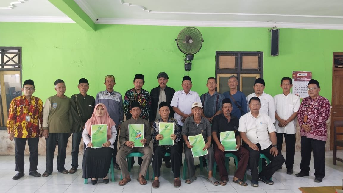 Hadirkan Kemudahan, KUA Pangkah Layani Ikrar Wakaf di Balai Desa Grobog Kulon
