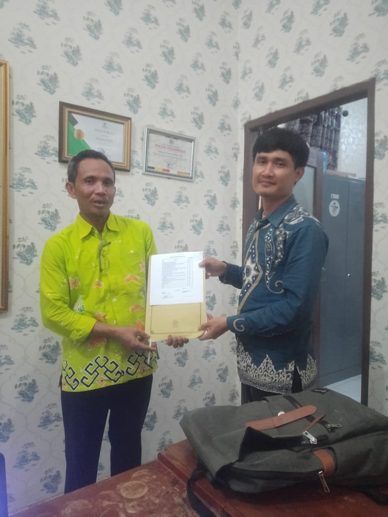 Penghulu KUA Jabung Khoirul Anam S.TH Antar Berkas Percepatan Sertifikasi Tanah Wakaf yang Sudah Ber-EAIW Langsung Diterima Kasi Zawa Khusaeni M.Pd