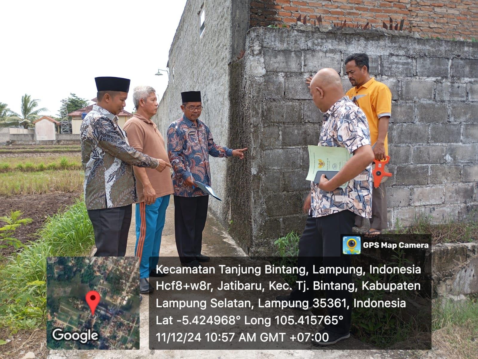 Kepala KUA Tanjung Bintang Verifikasi Tanah Wakaf Yayasan Pendidikan Al Ikhlas
