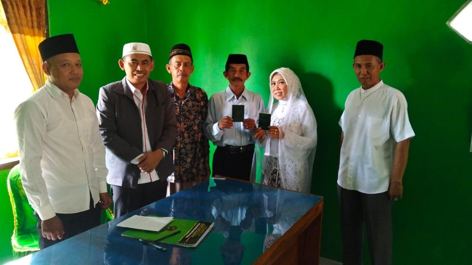 Judi Online: Ancaman Rumah Tangga, Nasihat Bijak Penghulu di Akad Nikah Sutiyo dan Saminten