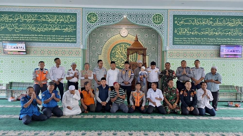 Ka. KUA Payung Sekaki Hadiri Undangan Silaturrahmi dan Penutupan Wirid Masjid Al-Aziz